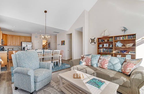 Ocean View House | Bear Trap Dunes townhouse with sports courts & pools, dog-friendly