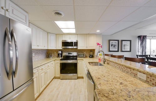 Southend Condo | Beautiful Brigantine Condo w/Patio & Beach Access