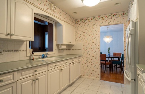 Erie House | Beautiful home centrally located in Erie, PA