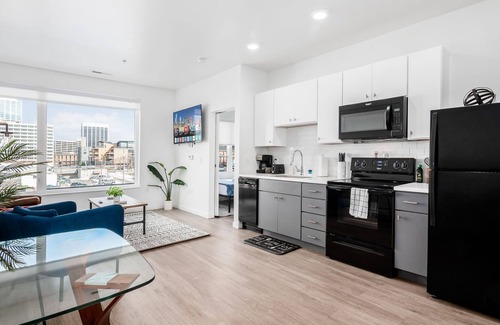 Downtown Columbus Apartment | BEAUTIFUL ONE BEDROOM APARTMENT IN THE HEART OF CO