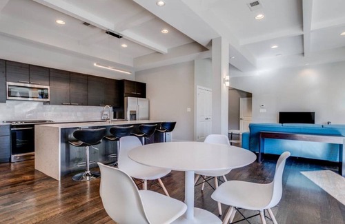 Capitol Hill Condo | Beautiful Well Located 3BR Condo For 3 International Students and/or Interns.