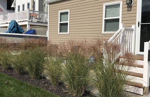Southend House | Beautifully decorated, newly remodeled home only steps away from the beach.