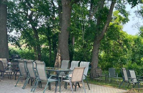 Long Branch Bed & Breakfast | Bed and breakfast ∙ 2 guests