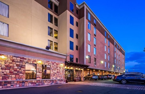Newark Hotel | Best Western Plus Newark Airport West