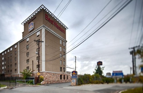 Newark Hotel | Best Western Plus Newark Airport West