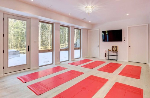 Rowland House | Bethel NY Wellness Retreat