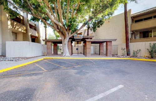 South Scottsdale House | Camelback Condos