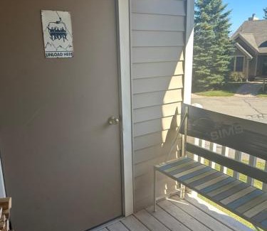 Tannersville House | Camelback Private Home located behind Waterpark & Ski Lift
