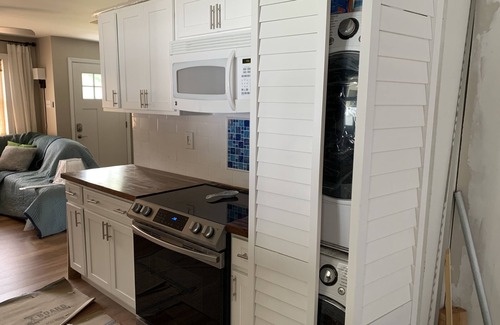 North Cape May House | Cape Calm just 8 blocks to the Beach, All you need is a bathing suit & towel!