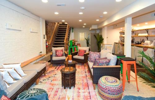 Adams Morgan Hostel | Caravan Hostel DC
