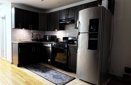 Jersey City Apartment | Charming 3-bedroom apartment with AC, WiFi in delightful Jersey City