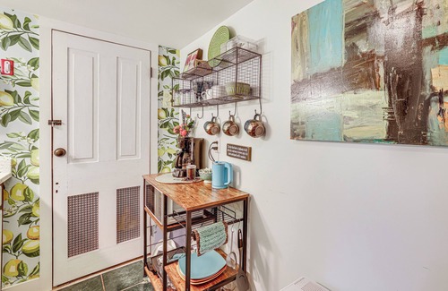 Lambertville Apartment | Charming Getaway < 1 Mi to Downtown Lambertville!