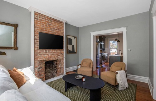 Weinland Park House | Charming Historic Home: Walk to Short North & OSU