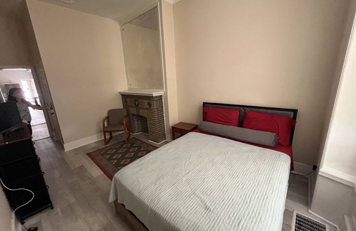 North Philadelphia West Apartment | Chic 1-bedroom apartment with AC, WiFi in marvelous Philadelphia