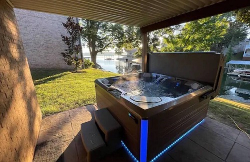 Lakewood House | Closest Lake House to Nashville