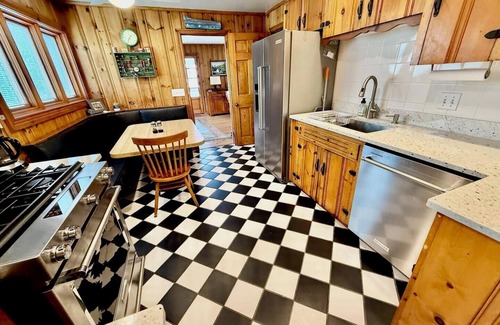 Sussex County Cottage | Coastal Cottage Just Steps from Beach with Private Elevator & Spacious Porches!