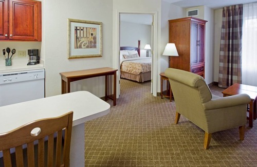Cranbury Condo | Condo ∙ 2 bedrooms ∙ 6 guests