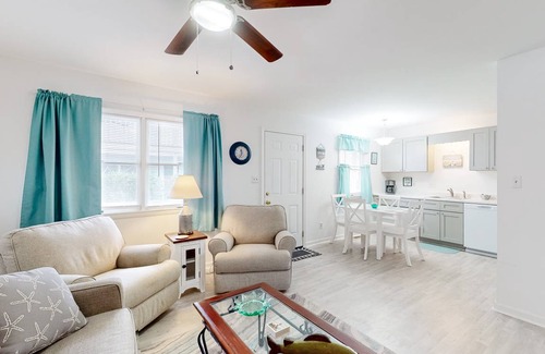 Caine Woods Condo | Condo ∙ 2 bedrooms ∙ 6 guests