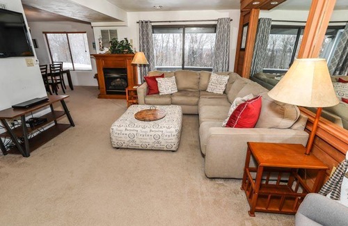 Champion Condo | Condo ∙ 3 bedrooms ∙ 12 guests