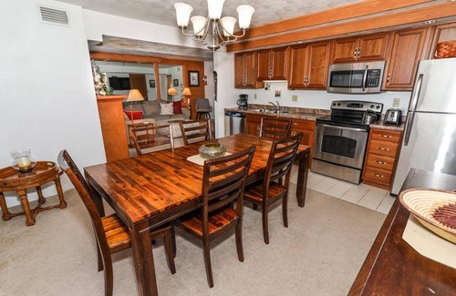 Champion Condo | Condo ∙ 3 bedrooms ∙ 12 guests