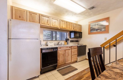Seven Springs Condo | Condo ∙ 4 bedrooms ∙ 10 guests