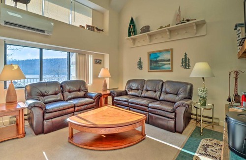 Lake Harmony Apartment | Condo on Big Boulder Lake Less Than 1 Mi to Slopes!
