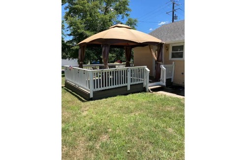 North Cape May House | Corner Cottage by the bay