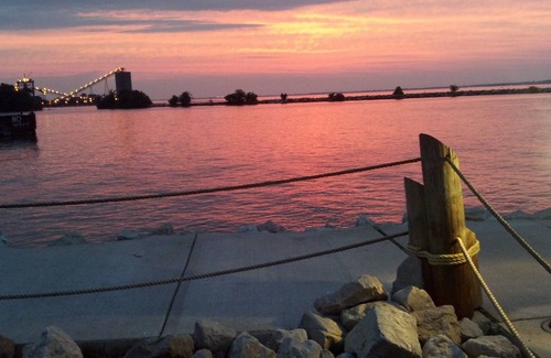 Sandusky Condo | Cozy Chesapeake Loft with balcony overlooking Lake Erie..reserving now