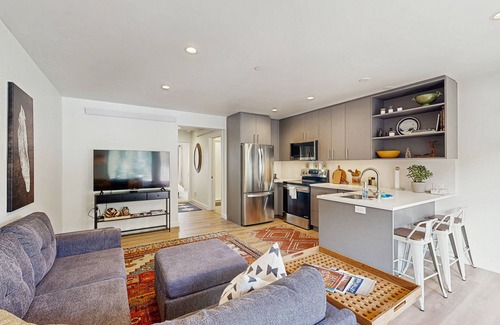 Warm Springs Condo | Cozy Condo with Stunning Mountain Views - Near the Ski Lifts