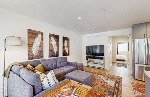 Warm Springs Condo | Cozy Condo with Stunning Mountain Views - Near the Ski Lifts