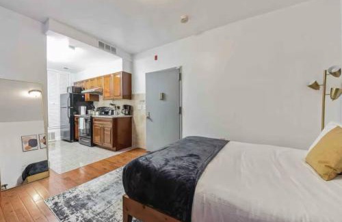 Center City Apartment | Cozy Studio across from Convention Center - 4R
