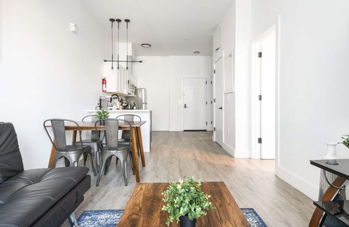 Elizabeth Apartment | Cute 1BR Next to Airport 4232