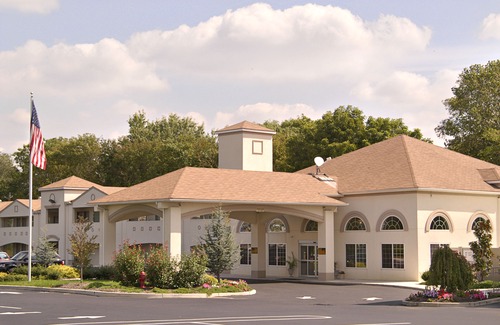 Cherry Hill Hotel | Days Inn & Suites by Wyndham Cherry Hill - Philadelphia