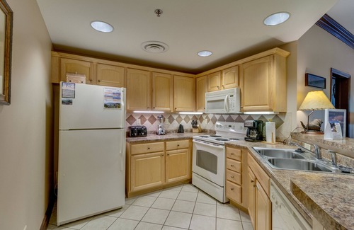 Gatlinburg Condo | Downtown condo with free attraction tickets, pool/hot tub, & fitness room