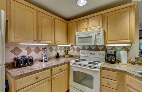 Gatlinburg Condo | Downtown condo with free attraction tickets, pool/hot tub, & fitness room