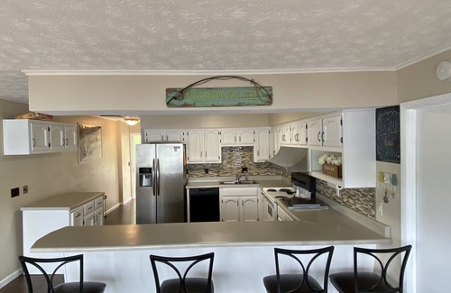 La Follette House | Dream-innnNorris lake Front, Gentle Grade, Breathtaking View, Covered Slip