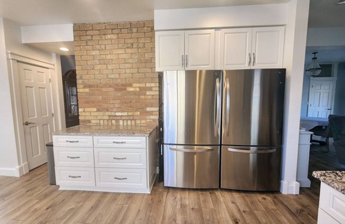 Monaca House | Elegant Family Haven