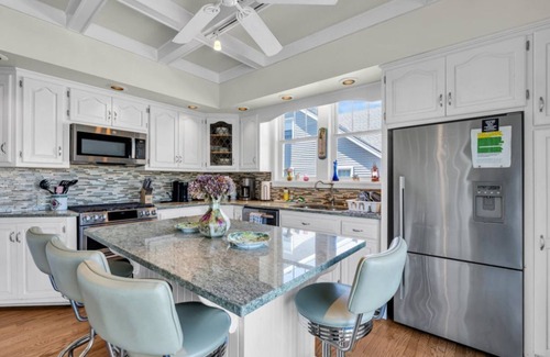 Point Pleasant Beach House | Fabulous Historic Seashore Victorian Saltwater Pool closes End of September