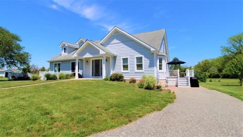 Lower Township House | Fairwinds Cottage