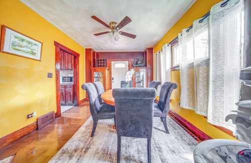 Erie House | Family-Friendly Home: Walk to Lake Erie!