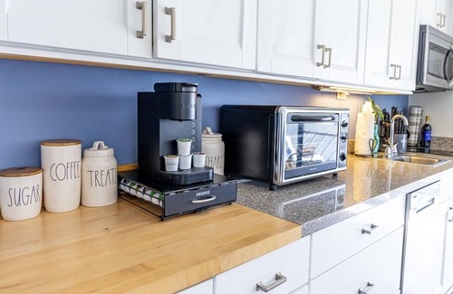 Garden City Condo | Family-fun*Pool View Balcony~Beach~Pier~Bike Friendly