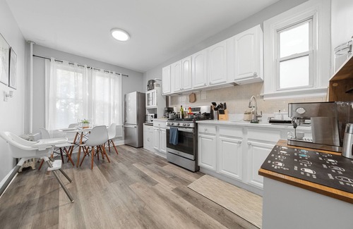 Jersey City Apartment | Fascinating apartment 10 min path and 20 min New York