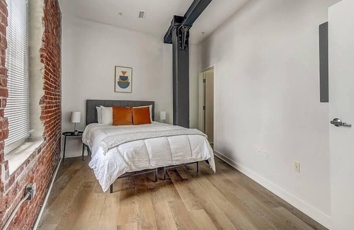 Northern Liberties Apartment | Frontdesk | Stylish 1 BR near Downtown