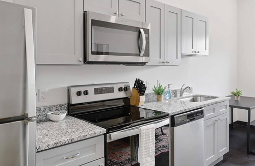 Cultural District Apartment | Frontdesk | Trendy 1 BR Downtown