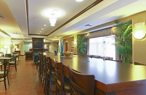 North Brunswick Hotel | Hampton Inn North Brunswick / New Brunswick