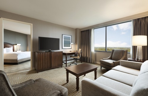 East Brunswick Hotel | Hilton East Brunswick