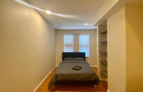 Newbold Apartment | Historic Townhouse Oasis with En-suite Bathroom