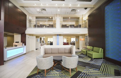 Gypsum Hotel | Holiday Inn Express Hotel & Stes Port Clinton-Catawba Island, an IHG Hotel