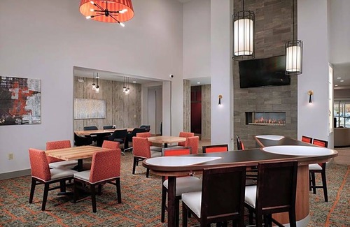 Oakley Hotel | Homewood Suites by Hilton Cincinnati-Midtown, OH