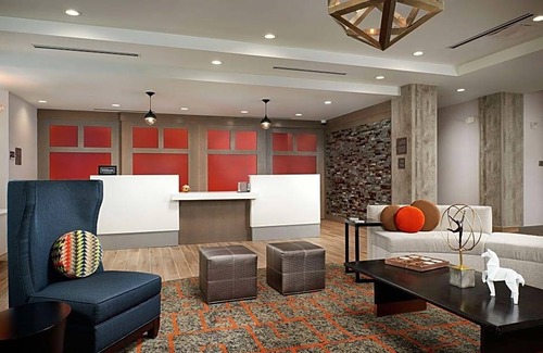 Oakley Hotel | Homewood Suites by Hilton Cincinnati-Midtown, OH